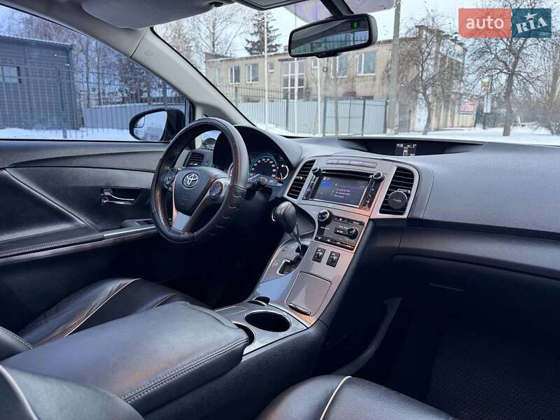 Внедорожник / Кроссовер Toyota Venza 2013 в Сумах