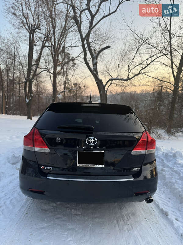 Внедорожник / Кроссовер Toyota Venza 2010 в Житомире