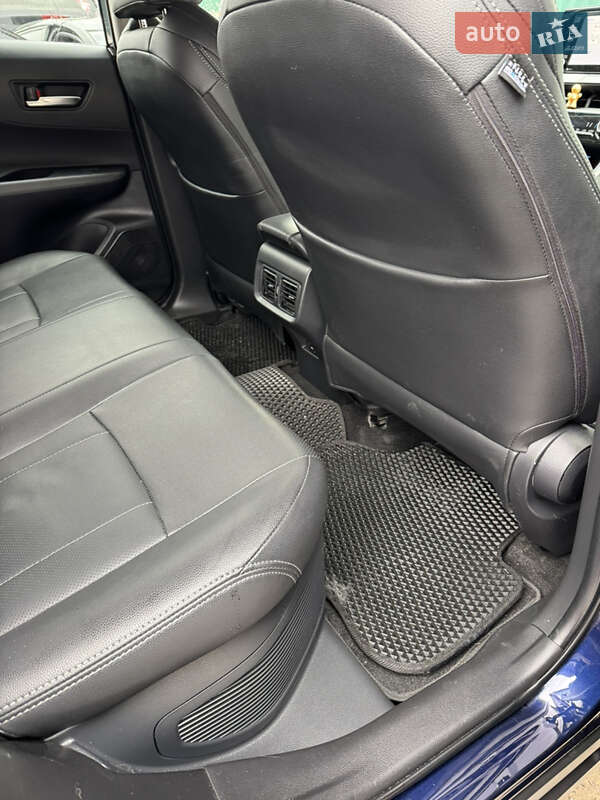 Внедорожник / Кроссовер Toyota Venza 2020 в Каневе