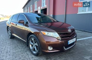 Позашляховик / Кросовер Toyota Venza 2010 в Дубні