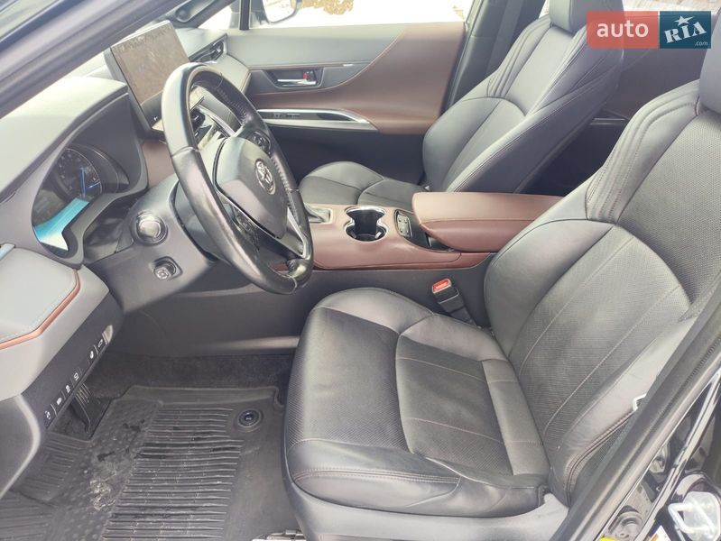 Внедорожник / Кроссовер Toyota Venza 2021 в Киеве