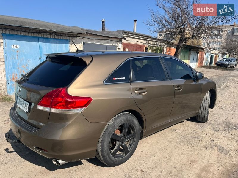 Внедорожник / Кроссовер Toyota Venza 2011 в Ладыжине