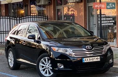 Позашляховик / Кросовер Toyota Venza 2010 в Чернівцях