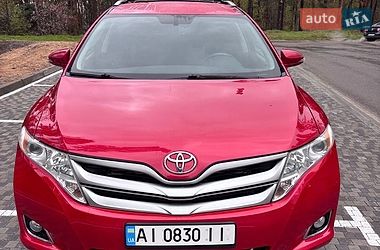 Позашляховик / Кросовер Toyota Venza 2013 в Обухові