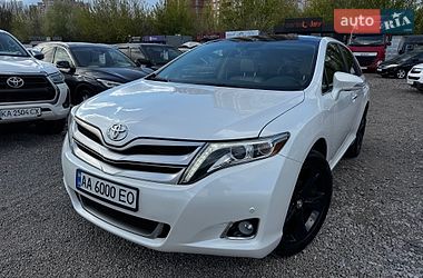 Позашляховик / Кросовер Toyota Venza 2014 в Києві