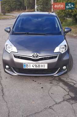 Минивэн Toyota Verso-S 2011 в Горишних Плавнях