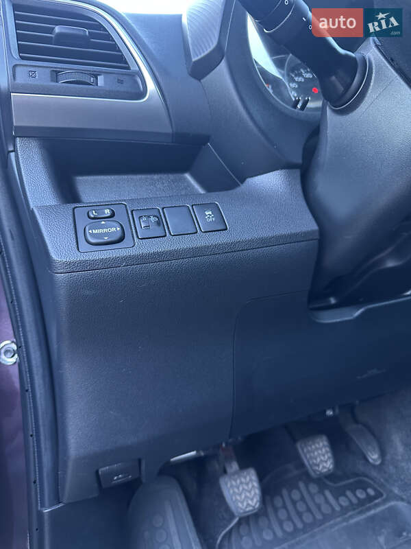 Микровэн Toyota Verso-S 2011 в Броварах фото 14 Микровэн Toyota Verso-S 2011 в Броварах