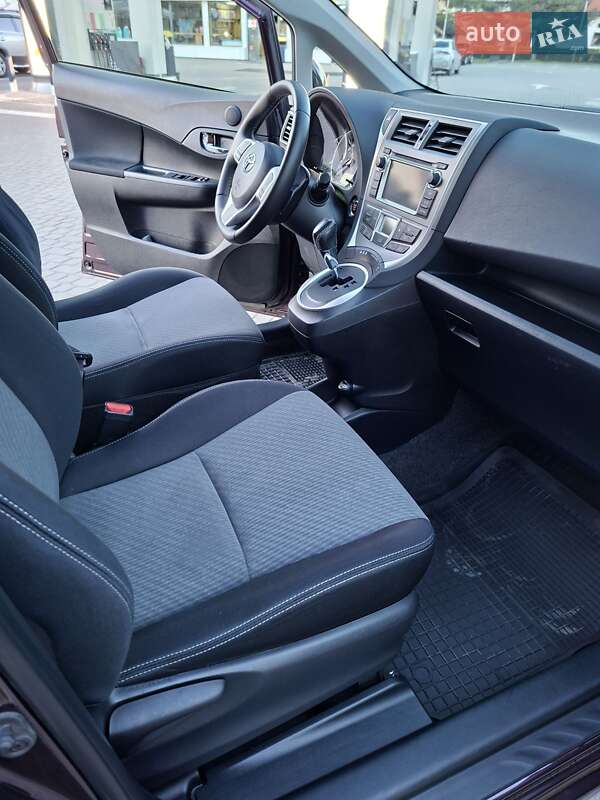 Микровэн Toyota Verso-S 2014 в Ивано-Франковске