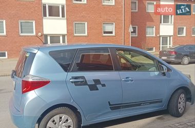 Микровэн Toyota Verso-S 2012 в Чернигове