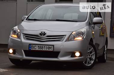 Минивэн Toyota Verso 2009 в Дрогобыче