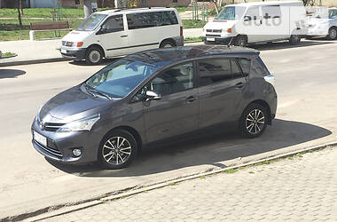 Универсал Toyota Verso 2013 в Ивано-Франковске
