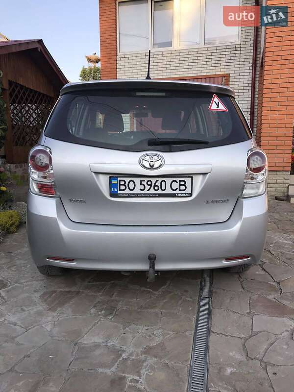 Минивэн Toyota Verso 2010 в Тернополе