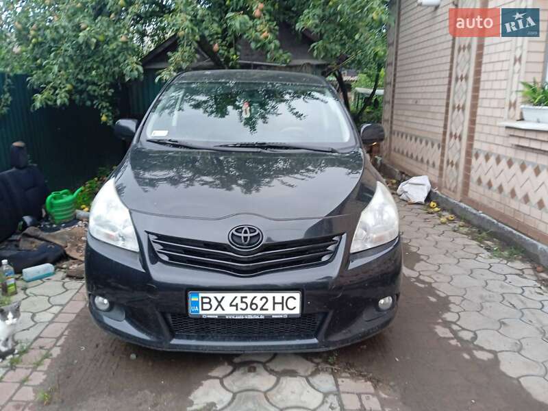 Toyota Verso 2010