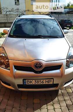 Мінівен Toyota Verso 2007 в Рівному