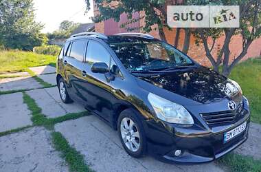 Мінівен Toyota Verso 2010 в Дніпрі