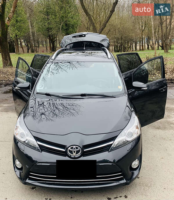 Минивэн Toyota Verso 2014 в Луцке