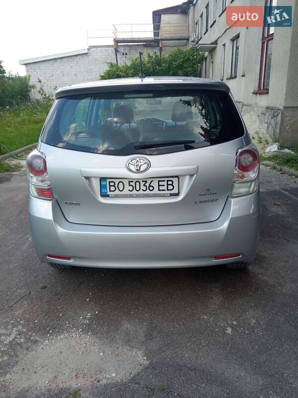 Минивэн Toyota Verso 2011 в Тернополе