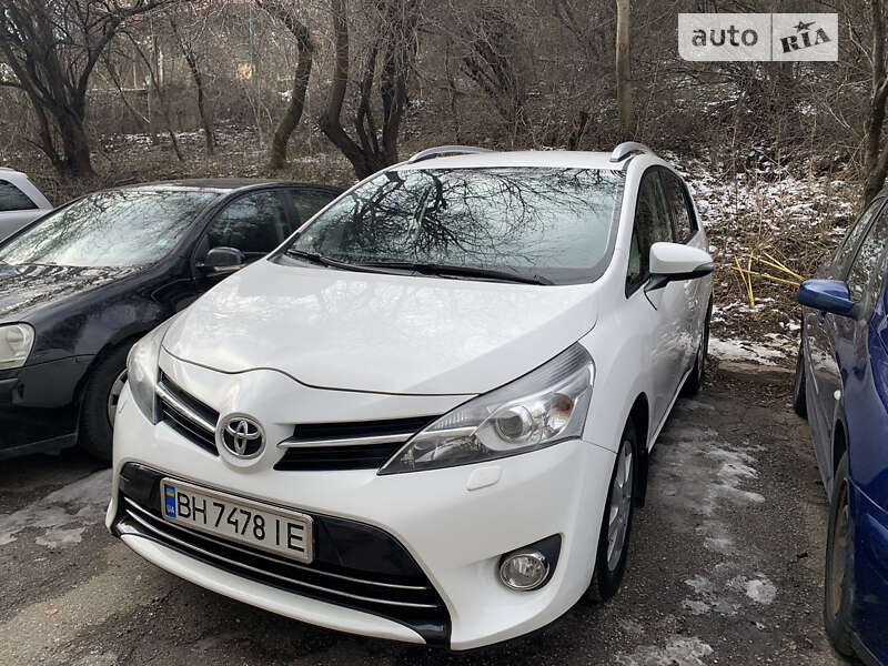 Минивэн Toyota Verso 2013 в Одессе