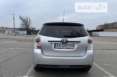 Минивэн Toyota Verso 2014 в Киеве