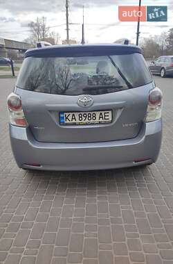 Минивэн Toyota Verso 2010 в Киеве