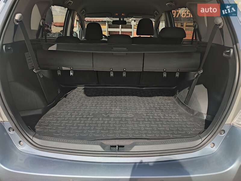 Минивэн Toyota Verso 2010 в Киеве