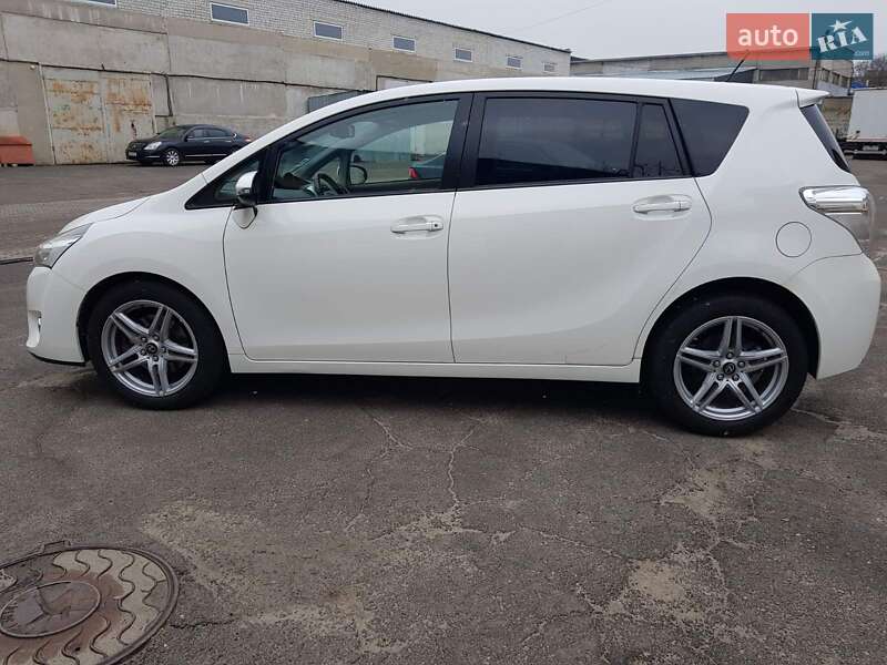 Минивэн Toyota Verso 2014 в Черкассах