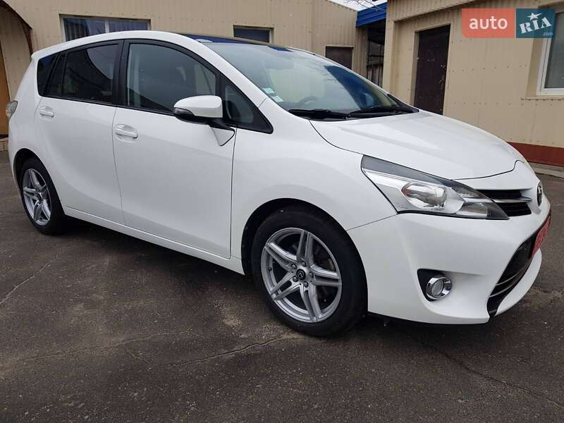 Минивэн Toyota Verso 2014 в Черкассах
