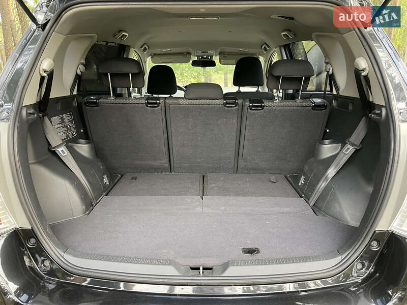 Мінівен Toyota Verso 2010 в Чернігові