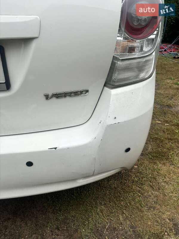 Мінівен Toyota Verso 2012 в Тернополі