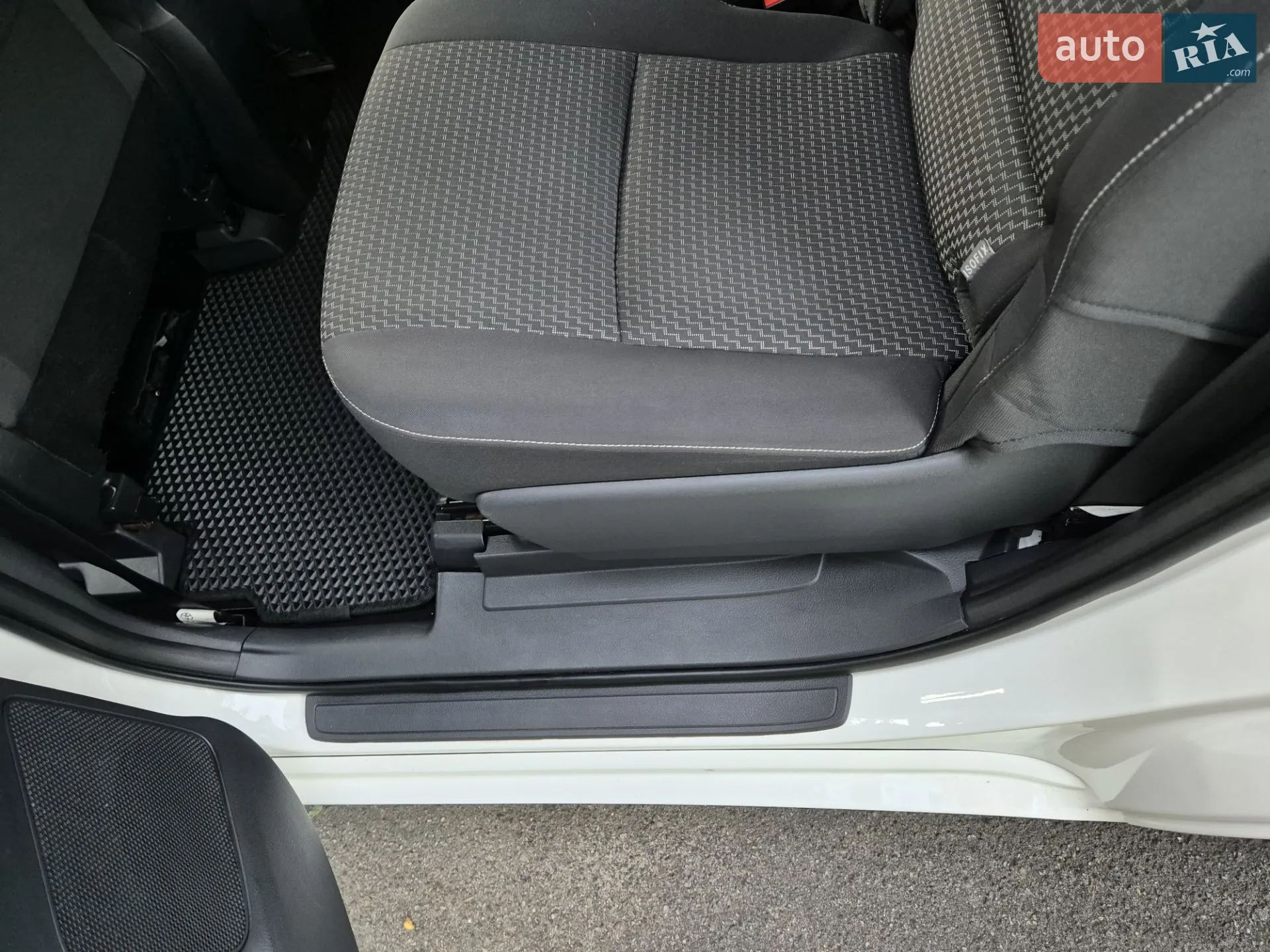 2015 Toyota Verso - мініатюра 24