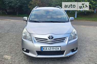 Мінівен Toyota Verso 2011 в Болграді