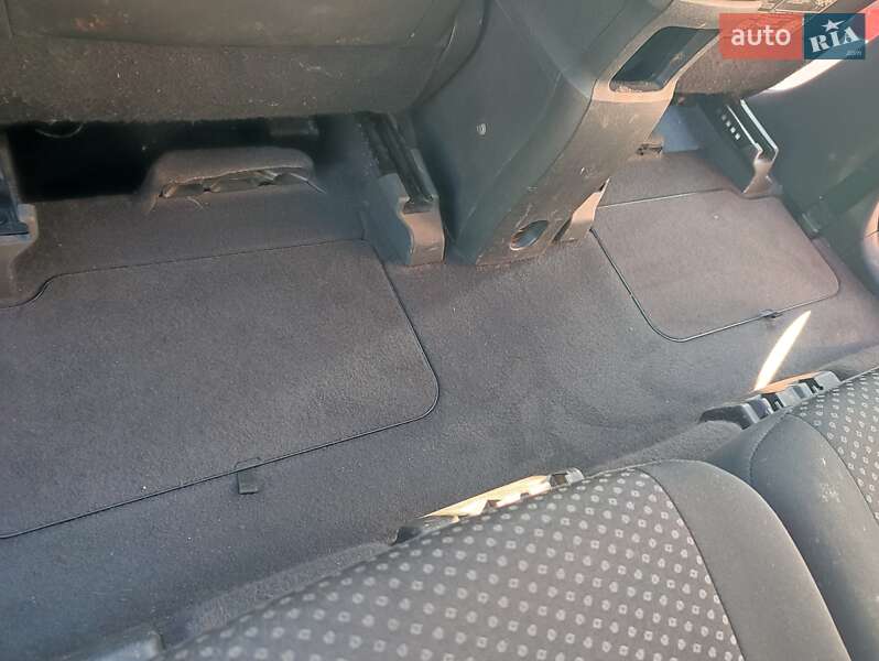 Мінівен Toyota Verso 2009 в Хмельницькому