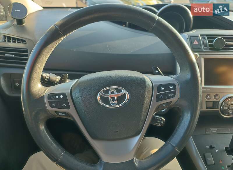 Мінівен Toyota Verso 2009 в Хмельницькому