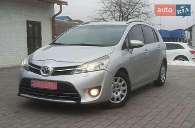 Мінівен Toyota Verso 2014 в Красилові