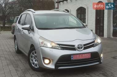 Мінівен Toyota Verso 2014 в Красилові