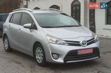 Мінівен Toyota Verso 2014 в Красилові