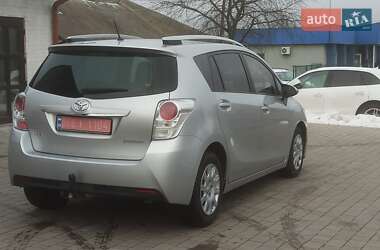 Мінівен Toyota Verso 2014 в Красилові