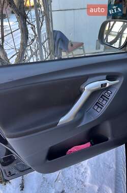 Минивэн Toyota Verso 2010 в 