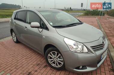 Мінівен Toyota Verso 2011 в Умані