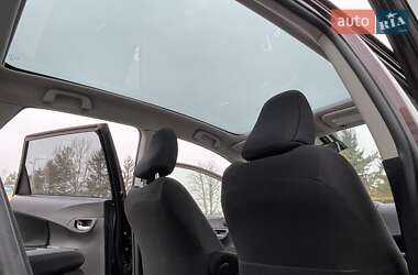 Минивэн Toyota Verso 2011 в 