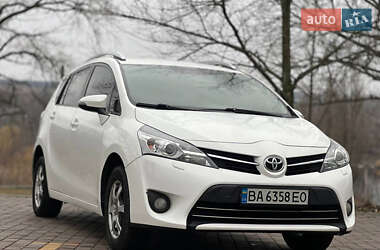 Минивэн Toyota Verso 2014 в Кропивницком