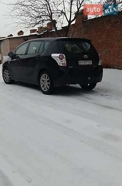 Минивэн Toyota Verso 2010 в 