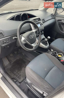 Минивэн Toyota Verso 2015 в 