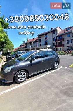 Минивэн Toyota Verso 2011 в Надворной