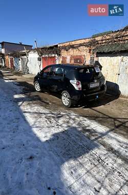 Минивэн Toyota Verso 2010 в 