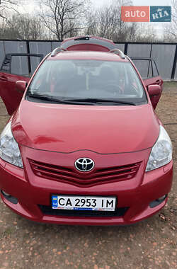 Минивэн Toyota Verso 2012 в Умани