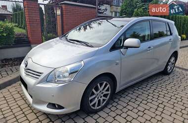 Минивэн Toyota Verso 2010 в Львове