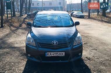 Минивэн Toyota Verso 2012 в Киеве