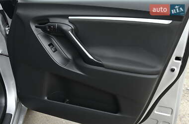 Мінівен Toyota Verso 2015 в 