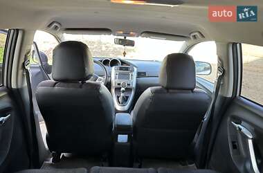 Минивэн Toyota Verso 2012 в 